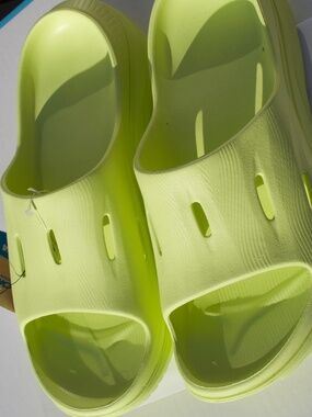 NEW HOKA ORA RECOVERY SLIDE 3/Women's Sz 13/Men's Size 11/Citrus Glow